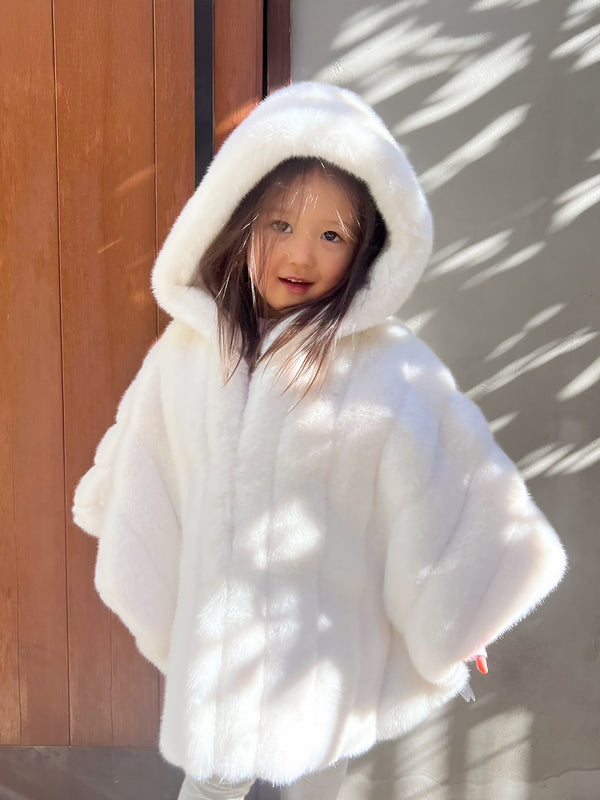 KIDS FAUX FUR HE PONCHO