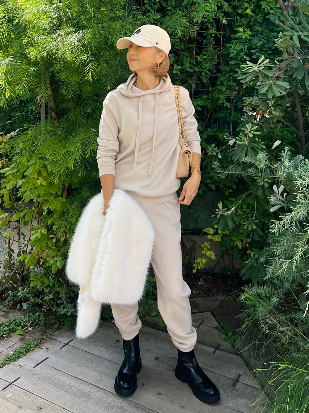 [REIKO] KNIT BEGE HOODED TOP