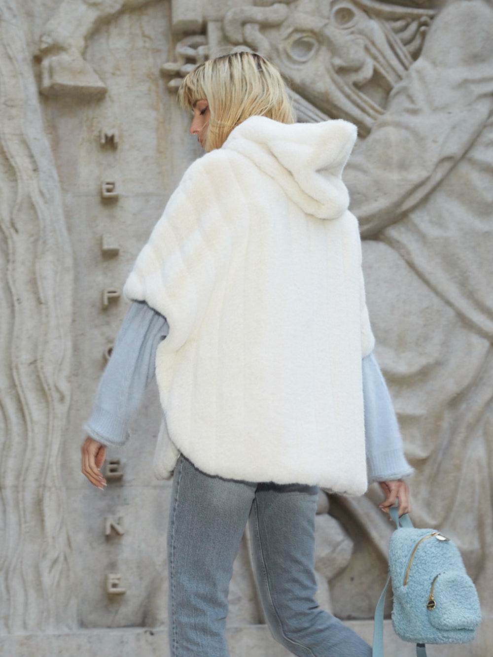 FAUX FUR HE HOODED PONCHO