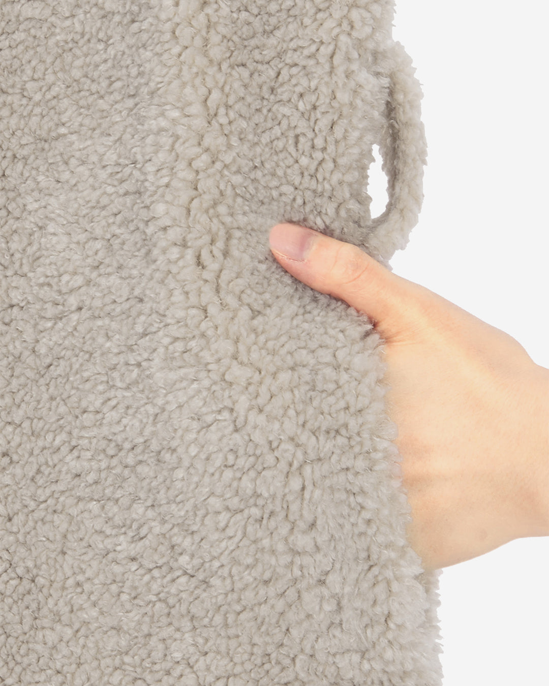 [SIGNATURE LINE] FAUX FUR PETER VEST