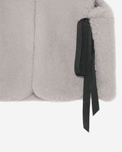 [SIGNATURE LINE] FAUX FUR TIED KITTEN RIBBON VEST